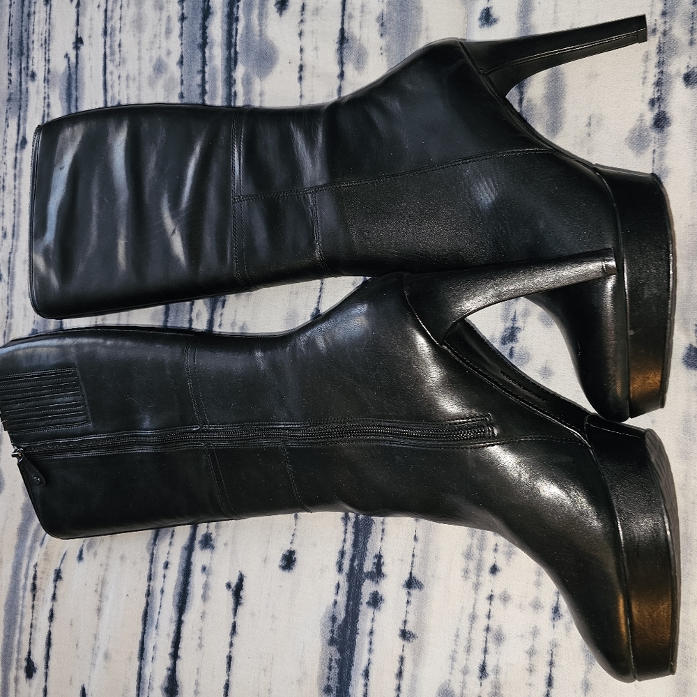 Worthington Leather black boots